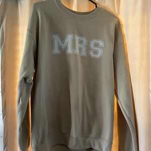 Women’s boutique crewneck